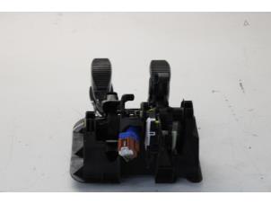 Used Set of pedals Fiat Panda (312) 0.9 TwinAir 60 Price on request offered by Gebr Opdam B.V.