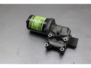 Used Front wiper motor Peugeot Expert (G9) 2.0 HDiF 16V 130 Price on request offered by Gebr Opdam B.V.