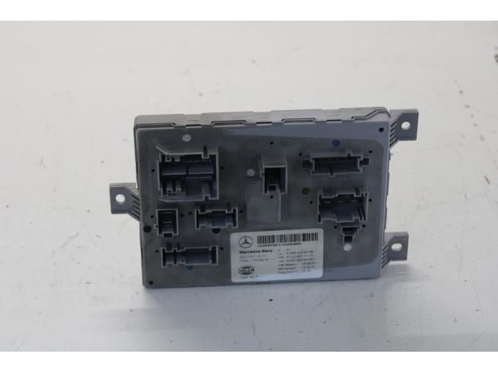 Usagé Module (divers) Mercedes C (W205) C-180 1.6 16V Prix € 106,00 Règlement à la marge proposé par Gebr Opdam B.V.