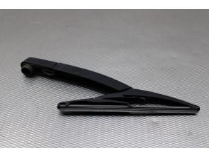 Used Rear wiper arm Citroen C4 Cactus (0B/0P) 1.2 PureTech 82 12V Price on request offered by Gebr Opdam B.V.