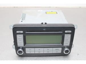 Gebrauchte Radio CD Spieler Volkswagen Caddy III (2KA,2KH,2CA,2CH) 2.0 SDI Preis € 75,00 Margenregelung angeboten von Gebr Opdam B.V.