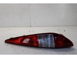 Used Taillight, right Ford Mondeo III Wagon 2.0 TDCi 115 16V Price € 20,00 Margin scheme offered by Gebr Opdam B.V.
