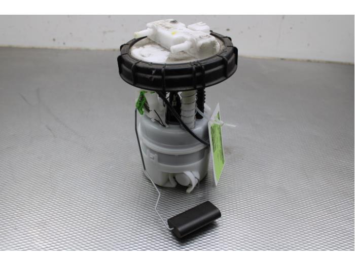 Gebrauchte Benzinpumpe Renault Captur I (2R) 0.9 Energy TCE 12V Preis € 64,00 Margenregelung angeboten von Gebr Opdam B.V.