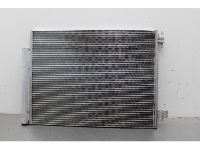 Begagnade AC-radiator Renault Captur I (2R) 0.9 Energy TCE 12V Pris € 64,00 Marginaltabell erbjuds av Gebr Opdam B.V.