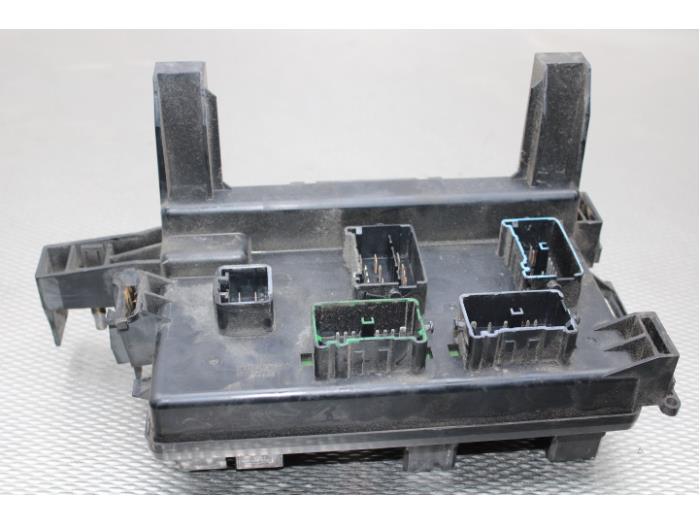 Fuse box Chrysler 300 C 3.5 V6 24V P04692026AC