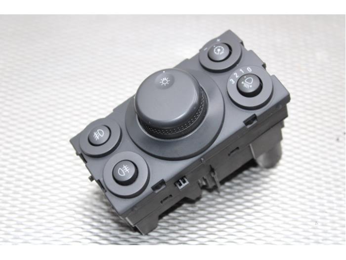 Light switch from a Opel Astra H GTC (L08) 1.6 16V Twinport 2005