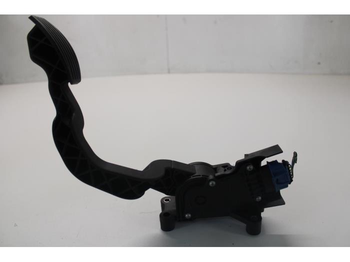 Begagnade Gaspedalsensor Fiat Bravo (198A) 1.4 16V Pris på förfrågan erbjuds av Gebr Opdam B.V.