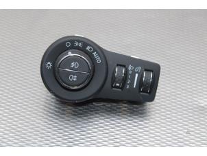 Used Light switch Fiat 500X (334) 1.0 FireFly Turbo 120 12V Price € 35,00 Margin scheme offered by Gebr Opdam B.V.