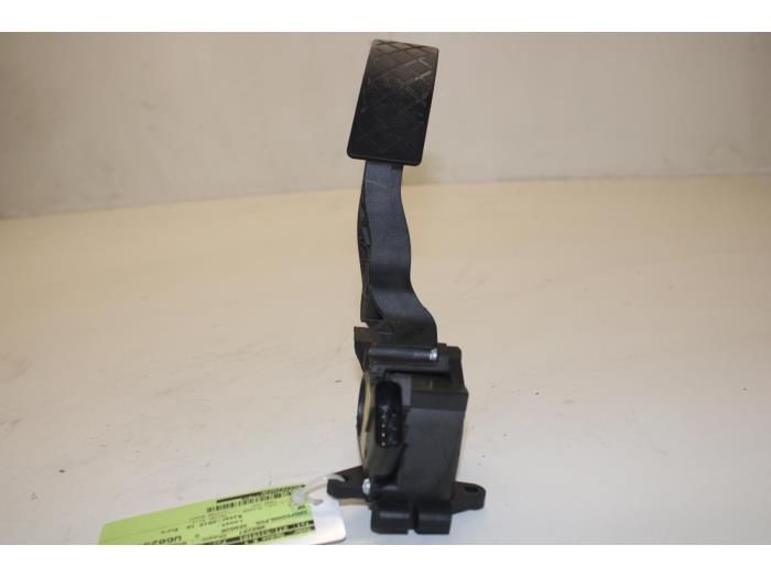 Begagnade Gaspedalsensor Volkswagen Polo V (6R) 1.0 TSI 12V BlueMotion Pris € 42,00 Marginaltabell erbjuds av Gebr Opdam B.V.