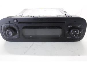 Gebrauchte Radio CD Spieler Fiat Panda (312) 0.9 TwinAir Turbo 85 Preis € 100,00 Margenregelung angeboten von Gebr Opdam B.V.