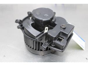 Used Heating and ventilation fan motor Mercedes CLK (W209) 3.2 320 V6 18V Price on request offered by Gebr Opdam B.V.