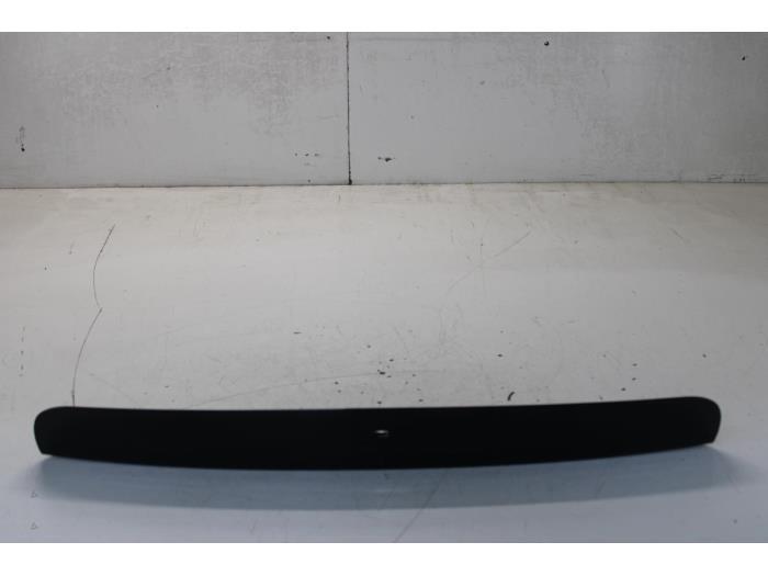 Nissan Qashqai Tailgate handles stock