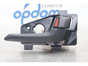 Usagé Poignée de porte arrière droite Kia Picanto (TA) 1.2 16V Prix sur demande proposé par Gebr Opdam B.V.
