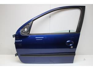 Gebrauchte Tür 4-türig links vorne Peugeot 206 SW (2E/K) 1.4 Preis € 100,00 Margenregelung angeboten von Gebr Opdam B.V.