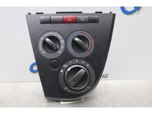 Usagé Panneau de commandes chauffage Daihatsu Cuore (L251/271/276) 1.0 12V DVVT Prix sur demande proposé par Gebr Opdam B.V.