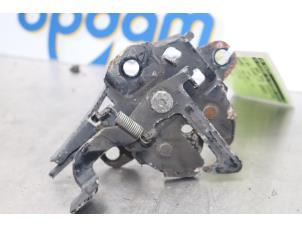 Used Bonnet lock mechanism Daihatsu Sirion 2 (M3) 1.0 12V DVVT Price € 25,00 Margin scheme offered by Gebr Opdam B.V.