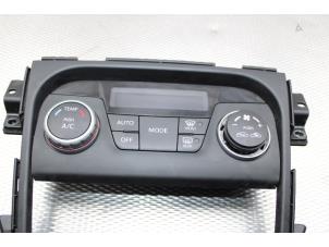 Używane Panel sterowania nagrzewnicy Suzuki SX4 (EY/GY) 1.6 16V 4x2 Cena € 60,00 Procedura marży oferowane przez Gebr Opdam B.V.