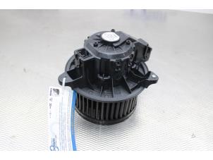 Usados Motor de ventilador de calefactor Ford Transit 2.2 TDCi 16V RWD Precio € 60,00 Norma de margen ofrecido por Gebr Opdam B.V.