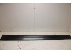 Used Side skirt, left BMW 3 serie Touring (E91) 330Xd 24V Price on request offered by Gebr Opdam B.V.