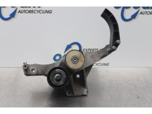 Used Alternator lower bracket Ford KA Price on request offered by Gebr Opdam B.V.