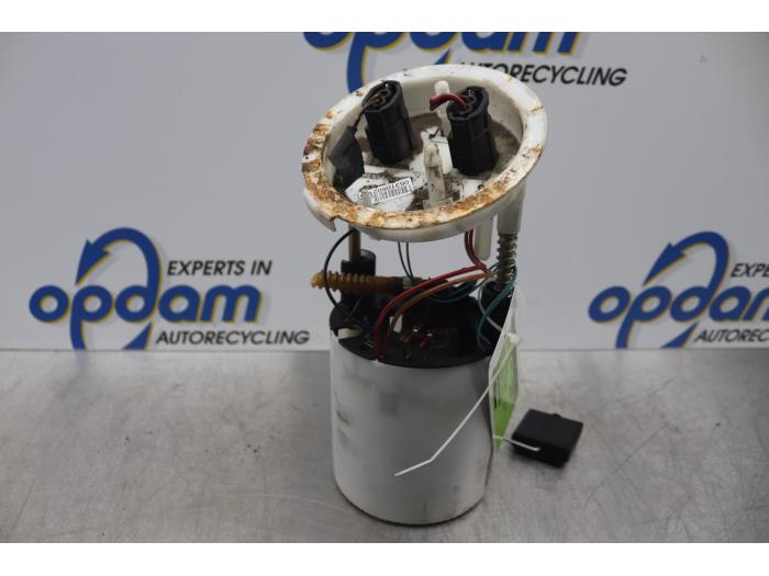 Gebrauchte Benzinpumpe BMW 3 serie Touring (E91) 330Xi 24V Preis € 64,00 Margenregelung angeboten von Gebr Opdam B.V.