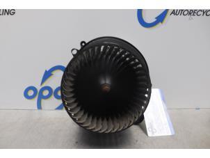 Usados Motor de ventilador de calefactor BMW 1 serie (F20) 116i 1.6 16V Precio € 80,00 Norma de margen ofrecido por Gebr Opdam B.V.