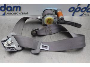 Gebrauchte Sicherheitsgurt rechts vorne Kia Picanto (BA) 1.0 12V Preis € 50,00 Margenregelung angeboten von Gebr Opdam B.V.