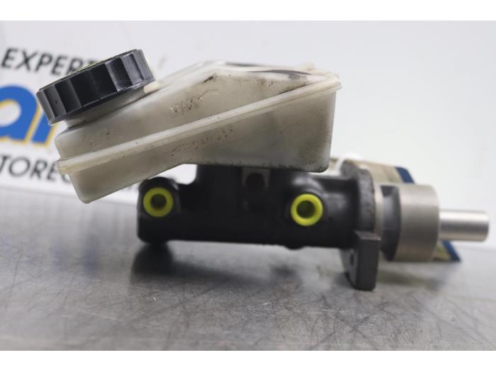 Begagnade Huvudcylinder Peugeot 206 (2A/C/H/J/S) 1.4 XR,XS,XT,Gentry Pris € 20,00 Marginaltabell erbjuds av Gebr Opdam B.V.