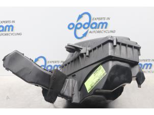 Usagé Boîtier filtre à air Ford S-Max (GBW) 2.0 TDCi 16V 140 Prix sur demande proposé par Gebr Opdam B.V.
