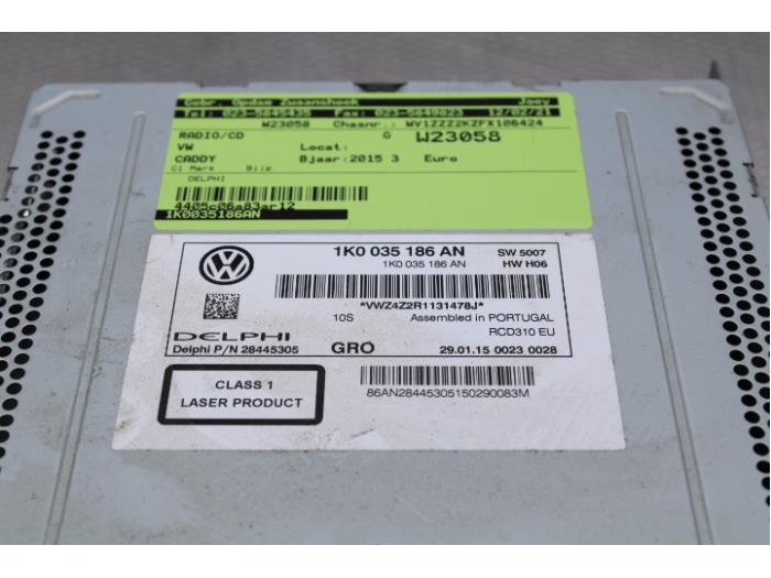 Radioodtwarzacz CD z Volkswagen Caddy III (2KA,2KH,2CA,2CH) 1.6 TDI 16V 2015