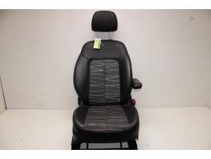 Used Seat, right Kia Venga 1.6 CVVT 16V Price on request offered by Gebr Opdam B.V.