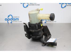 Used Power steering pump Citroen Saxo 1.4i VTR,VTS Price on request offered by Gebr Opdam B.V.