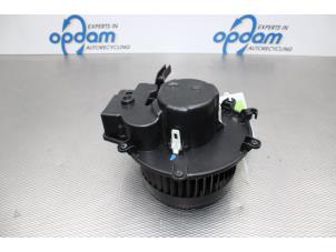 Used Heating and ventilation fan motor Mercedes CLK (W209) 2.6 240 V6 18V Price on request offered by Gebr Opdam B.V.