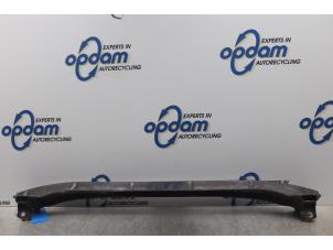 Używane Rama zderzaka przód Opel Agila (A) 1.2 16V Cena € 20,00 Procedura marży oferowane przez Gebr Opdam B.V.