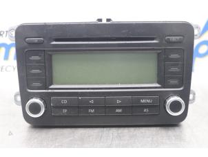 Gebrauchte Radio CD Spieler Volkswagen Touran (1T1/T2) 1.6 FSI 16V Preis € 60,00 Margenregelung angeboten von Gebr Opdam B.V.