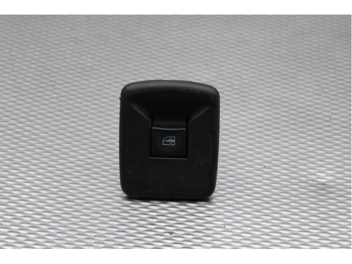 Usados Interruptor combinado de ventanillas Fiat Talento 1.6 EcoJet BiTurbo 125 Precio de solicitud ofrecido por Gebr Opdam B.V.