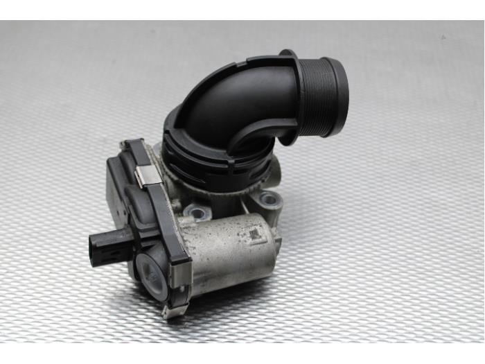 Usagé Boitier papillon Opel Corsa E 1.0 SIDI Turbo 12V Prix € 42,00 Règlement à la marge proposé par Gebr Opdam B.V.
