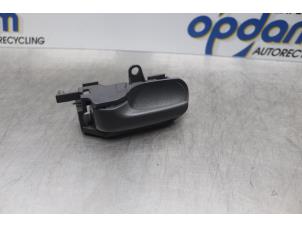 Gebrauchte Türgriff 2-türig links Peugeot 107 1.0 12V Preis auf Anfrage angeboten von Gebr Opdam B.V.
