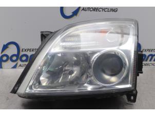 Used Headlight, left Opel Signum (F48) 3.0 CDTI V6 24V Price € 150,00 Margin scheme offered by Gebr Opdam B.V.