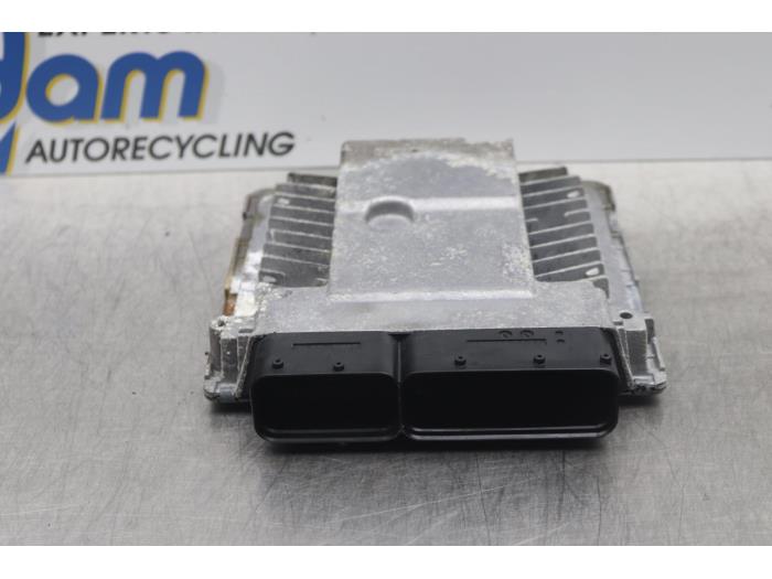 Used Engine management computer Volkswagen Passat Variant (3C5) 2.0 TDI 16V 140 Price € 170,00 Margin scheme offered by Gebr Opdam B.V.