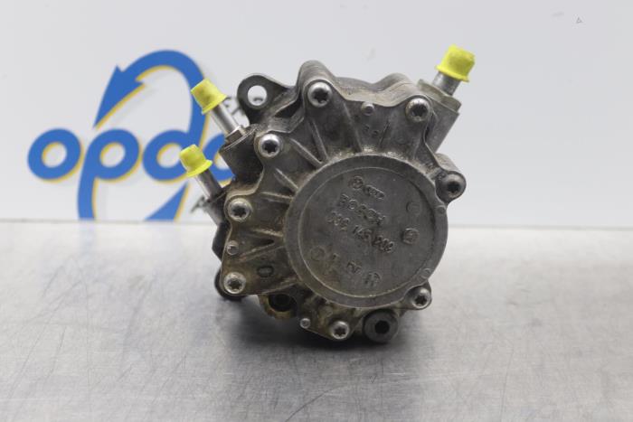 Vacuum pump (diesel) Volkswagen Passat Variant 2.0 TDI 16V 140 03G145209C BKP BOSCH