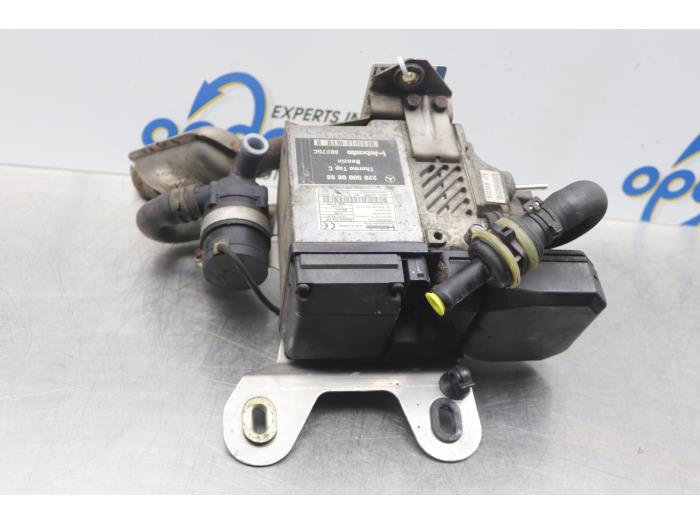 Heater from a Mercedes-Benz S (W220) 5.0 S-500 V8 24V 2000