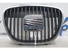 Grille from a Seat Ibiza III (6L1), 2002 / 2009 1.4 16V 85, Hatchback, Petrol, 1.390cc, 63kW (86pk), FWD, BXW, 2006-05 / 2008-05, 6L1 2006
