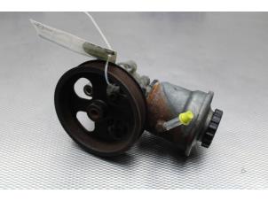 Used Power steering pump Toyota Corolla Verso (R10/11) 2.2 D-4D 16V Price on request offered by Gebr Opdam B.V.