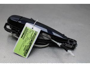 Used Rear door handle 4-door, left BMW 4 serie Gran Coupe (F36) 440i 3.0 TwinPower Turbo 24V Price on request offered by Gebr Opdam B.V.