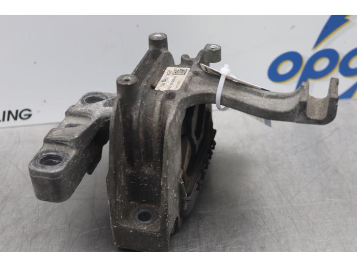 Used Engine mount Seat Leon (5FB) 2.0 TDI Ecomotive 16V Price € 26,00 Margin scheme offered by Gebr Opdam B.V.