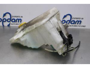 Gebrauchte Scheibensprüherpumpe vorne Mazda 6. Preis auf Anfrage angeboten von Gebr Opdam B.V.