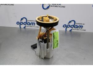 Used Electric fuel pump Volkswagen Caddy IV 2.0 TDI 75 Price on request offered by Gebr Opdam B.V.
