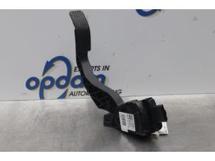 Używane Czujnik polozenia pedalu gazu Peugeot 208 I (CA/CC/CK/CL) 1.2 Vti 12V PureTech 82 Cena na żądanie oferowane przez Gebr Opdam B.V.