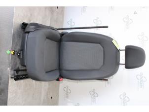 Gebrauchte Sitz rechts Volkswagen Caddy Preis auf Anfrage angeboten von Gebr Opdam B.V.